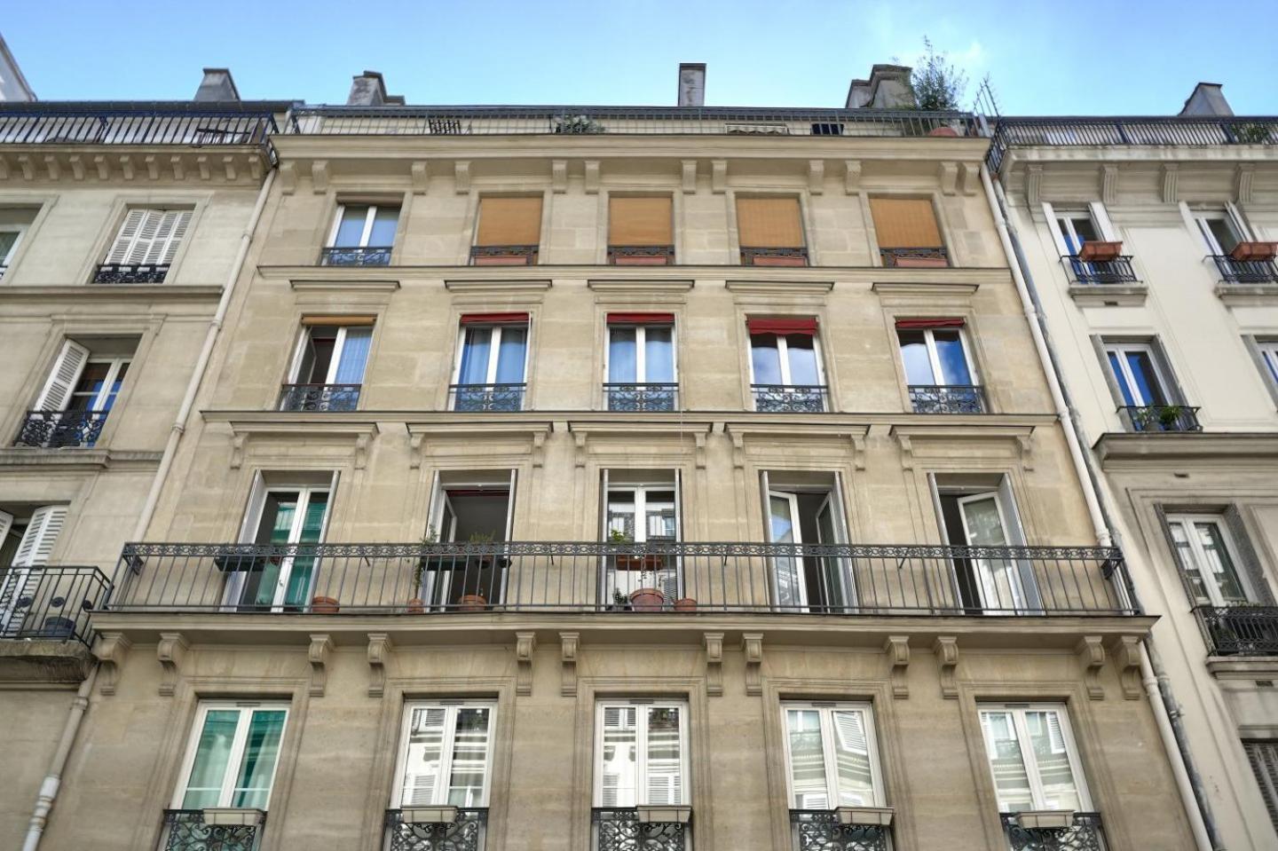Stunning 1br Flat With Balcony Near Metro Station Appartamento *
