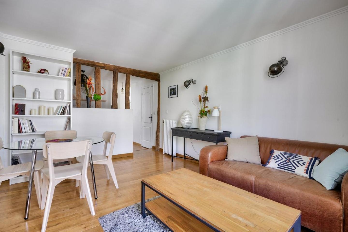 Appartamento Stunning 1br Flat With Balcony Near Metro Station *