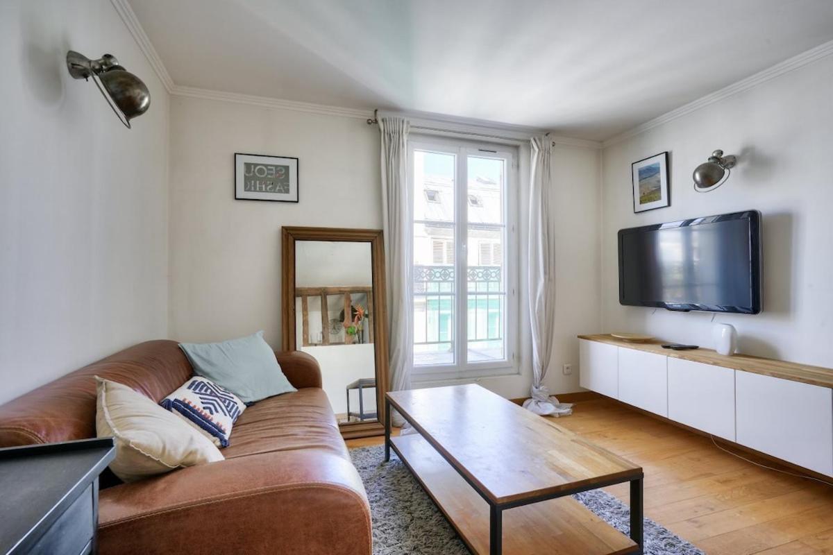 Stunning 1br Flat With Balcony Near Metro Station Appartamento *